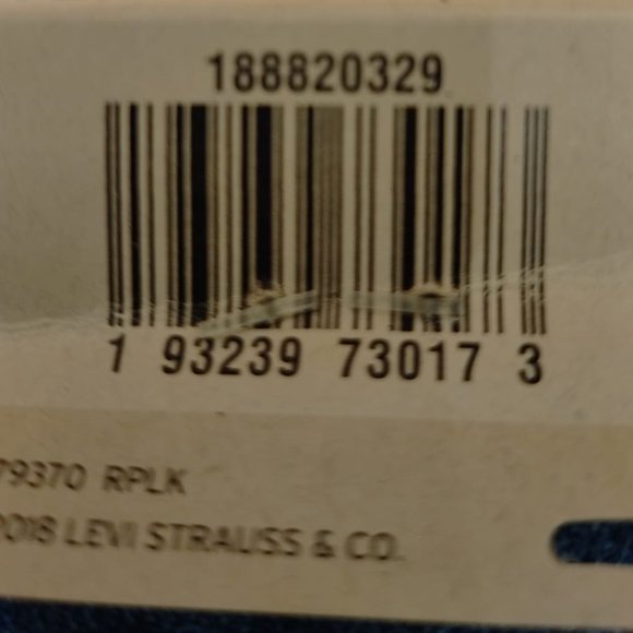 Levis Women's 721 High-Waisted Skinny Jeans - Picture 7 of 8